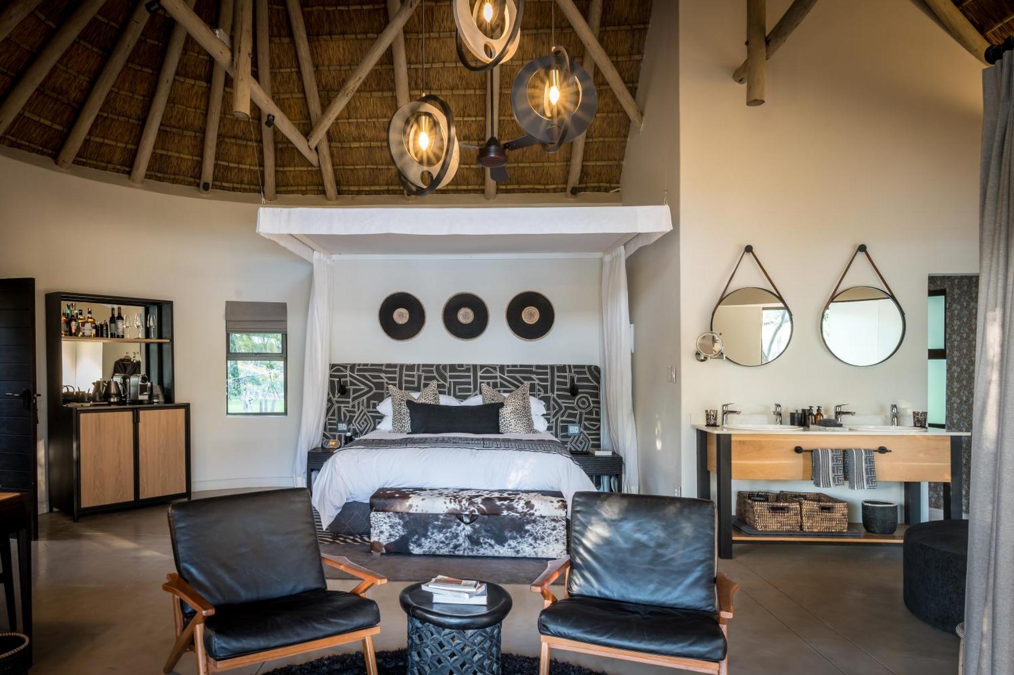 Serondella Safari Lodge Thornybush Game Reserve Room photo